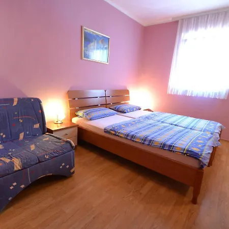 Apartamento Ana-1 By Interhome
